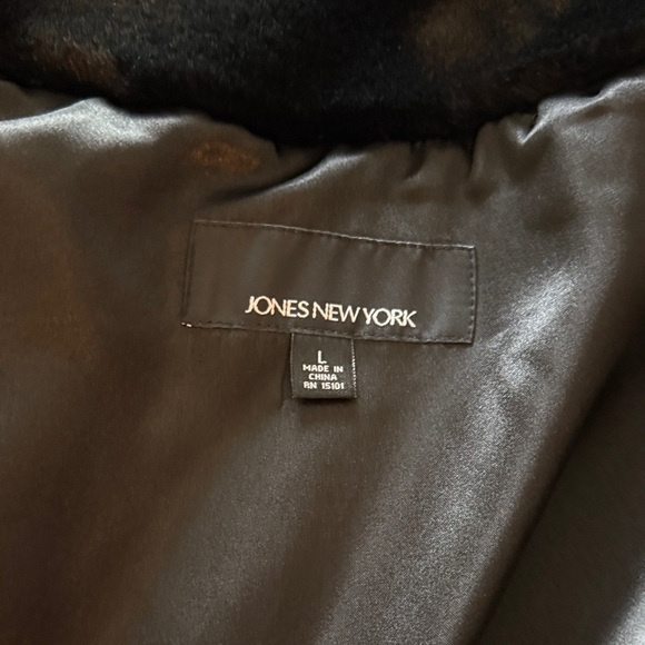 Jones New York Plush Black Teddy Jacket - Picture 8 of 8